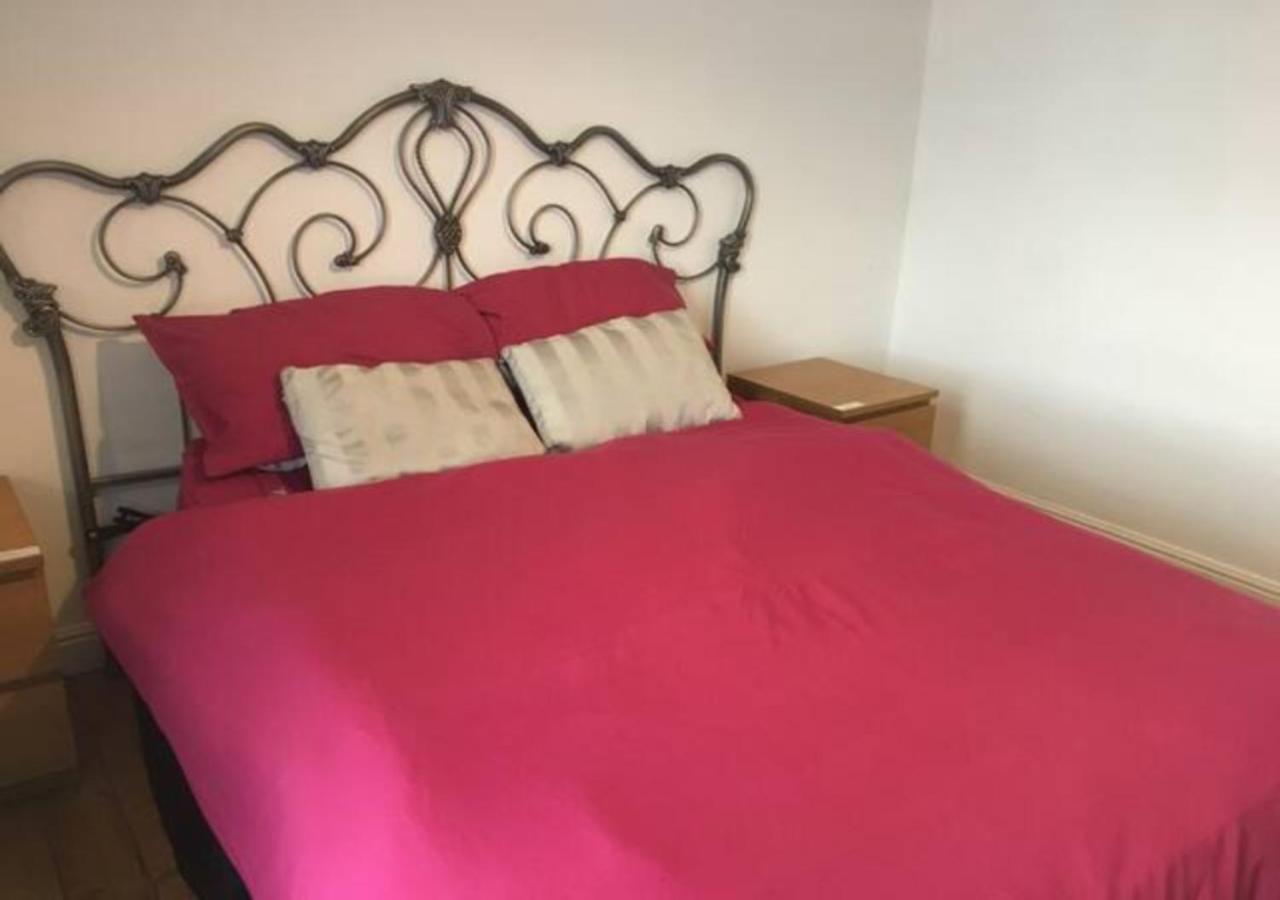 4 Bedroom House For Corporate Stays In Kettering Zewnętrze zdjęcie