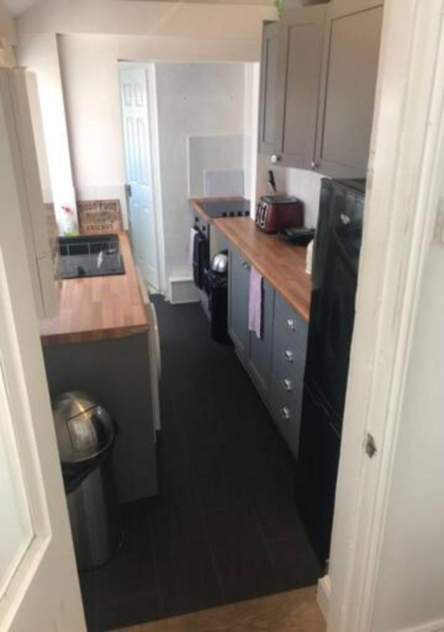 4 Bedroom House For Corporate Stays In Kettering Zewnętrze zdjęcie